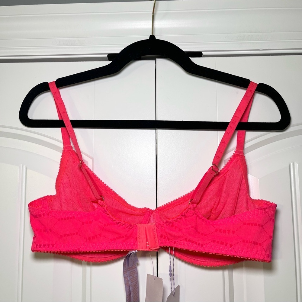 Savage X Fenty FLOCKED LOGO UNLINED BRA Pink Smash Size 38C Underwire Sheer NWT - Picture 5 of 7